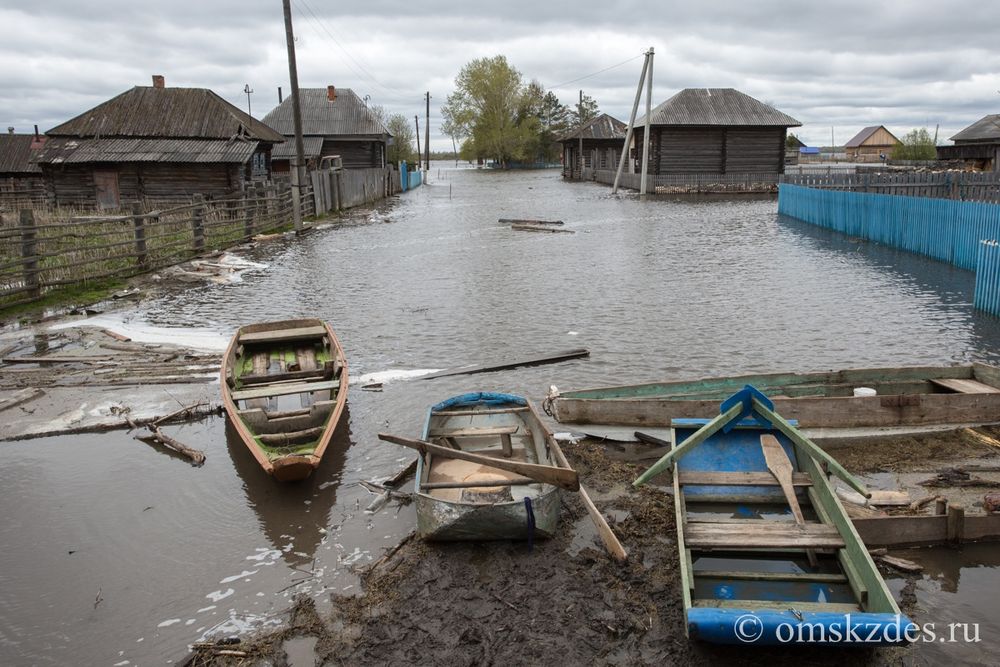 Затопленные улицы и дома в селе Эбаргуль, Усть-Ишимский район