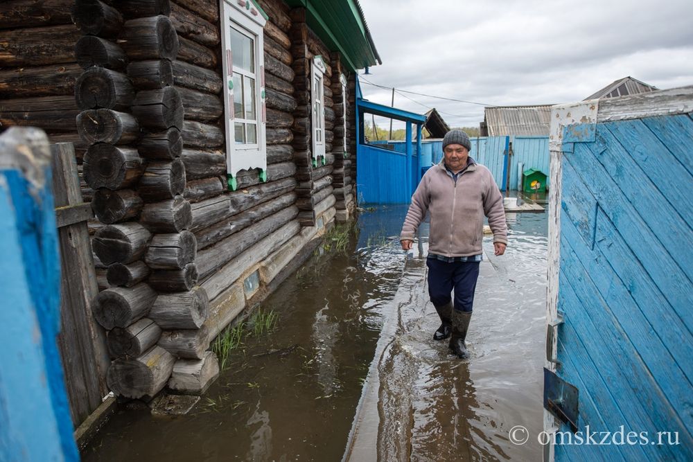 Затопленные улицы и дома в селе Эбаргуль, Усть-Ишимский район
