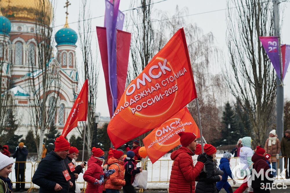 В 35-й раз в Омске состоялся зимний забег, приуроченный к празднованию Рождества. Подробности и победители здесь . Фото: Илья Петров