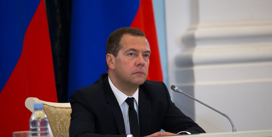 Медведев выделил омским аграриям 163 миллиона рублей