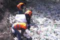 В Казахстане русло одной из рек оказалось полностью перекрыто пластиковым мусором