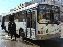 Докатились. Чем будут заправлять муниципальные автобусы, если на топливо нет денег, и позволят ли перевозчикам установить тариф в 37 рублей за одну поездку?