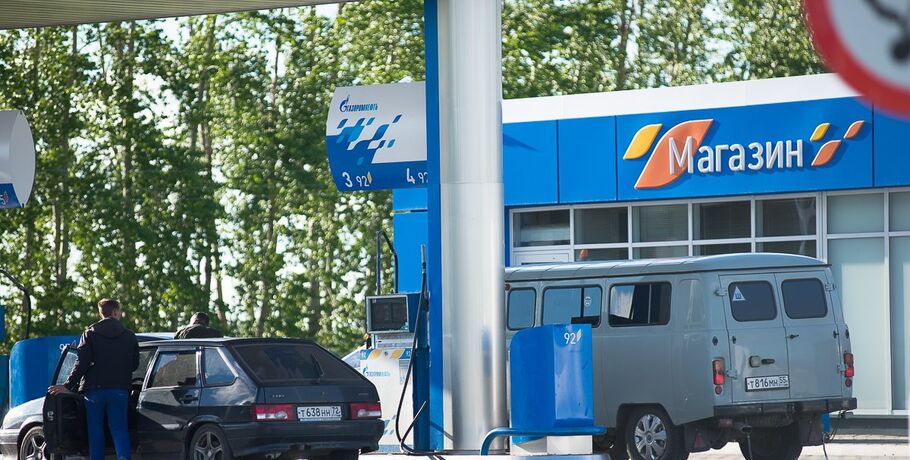 В Омске нетипично для декабря подорожал бензин