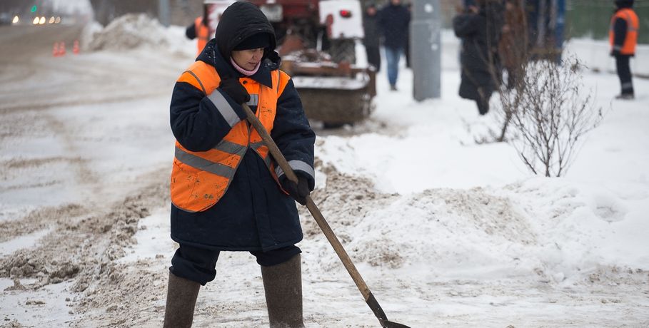 Омская мэрия отчиталась о вывозе снега за новогодние праздники
