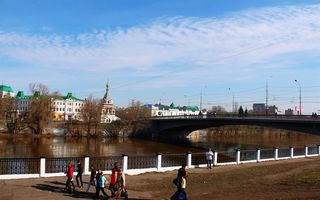 Юбилейный мост в центре Омска отремонтируют за год