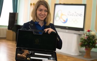 Виталина Бацарашкина стала чемпионкой России в стрельбе на 10 метров