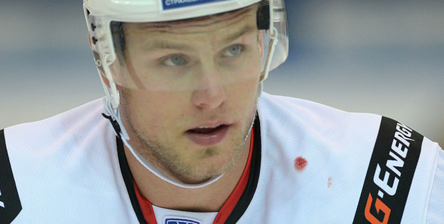 Владимир Соботка продолжил свою голевую серию в НХЛ