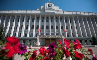 Правительство Омской области: "Снятие Гребенщикова не должно повлиять на ход выборов мэра"