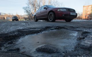 Эксперты назвали причины разрушения омских дорог