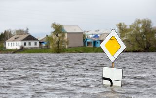 Прокуратура Омской области заинтересовалась разрушением автодороги талыми водами