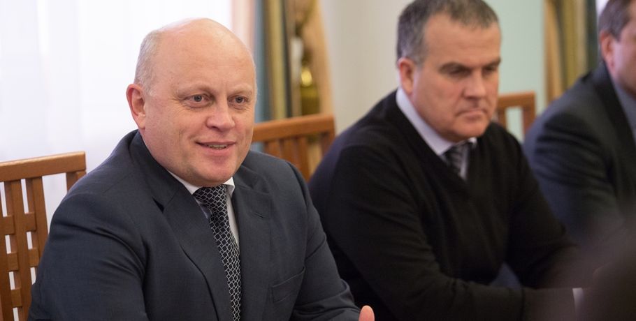 Омский губернатор отчитается о работе