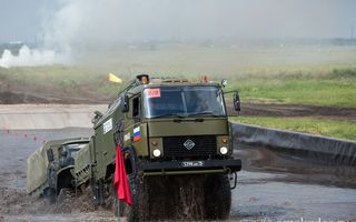 Экипажи Омского танкового института лидируют на соревнованиях "Рембат"