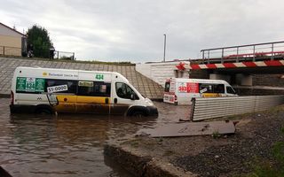 В Омске после дождя затопило Ленинский район