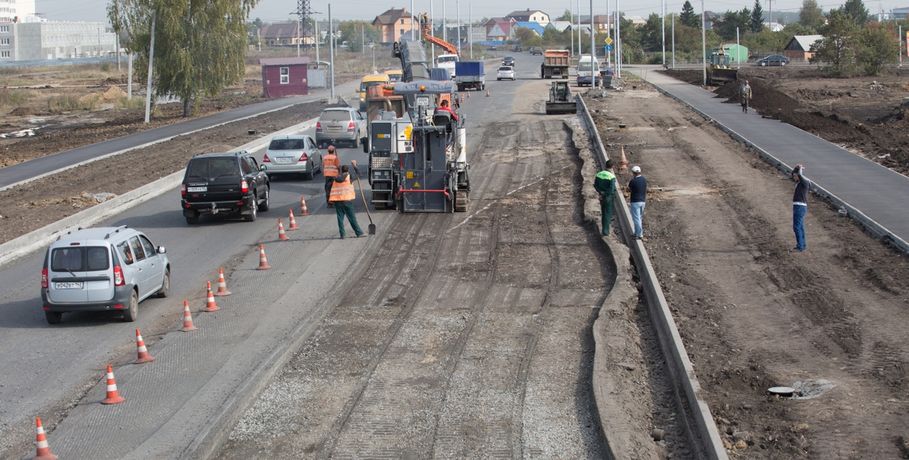 Омску дадут миллиард рублей на ремонт дорог в следующем году