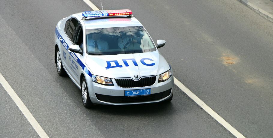 Омская полиция выложила видео погони за пьяным водителем без документов в автомобиле без знаков
