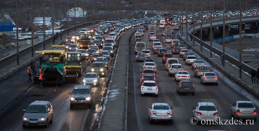 Омск стал одним из самых неудобных городов для автомобилистов