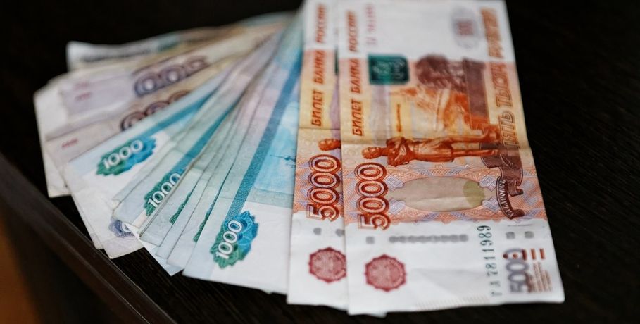 В омском банке нашли поддельную пятитысячную купюру