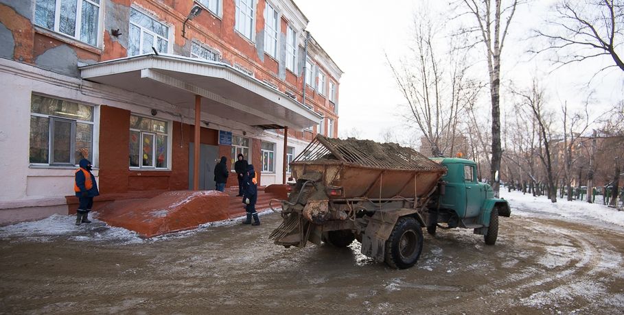В Омске не снимают режим ЧС из-за порыва трубопровода