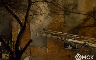 Из-за взрыва газа в доме на окраине Омска шесть человек попали в больницу