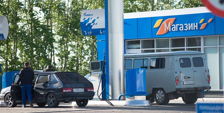 В Омске резко выросли цены на бензин