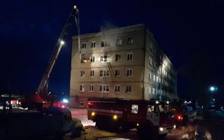 На пожаре в омском общежитии погибло пять человек
