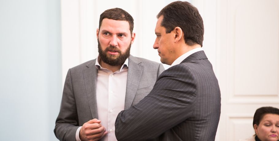 Омский депутат задолжал два миллиона рублей за отопление в квартирах