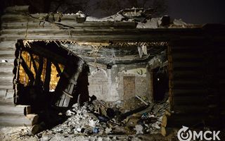 В Омске два человека погибли при обрушении барака
