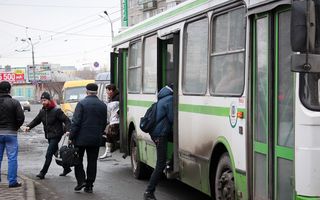 Омские транспортники задолжали налоговой более 63 миллионов рублей