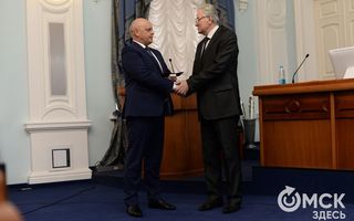 Виктор Назаров получил мандат депутата Заксобрания Омской области
