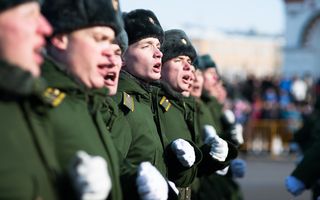 Омские военные споют перед Бурковым