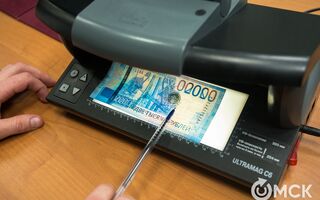 Центробанк научит омских кассиров разбираться в фальшивых деньгах
