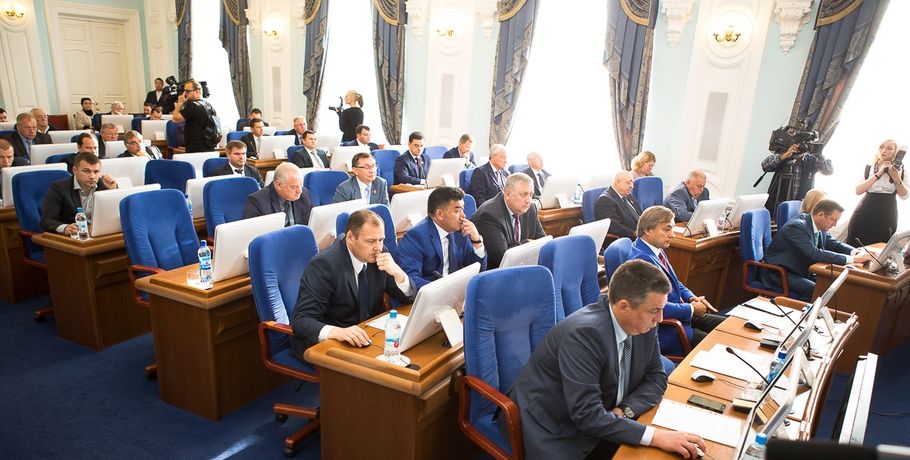 Начальник УМВД показал омским депутатам криминальный фильм