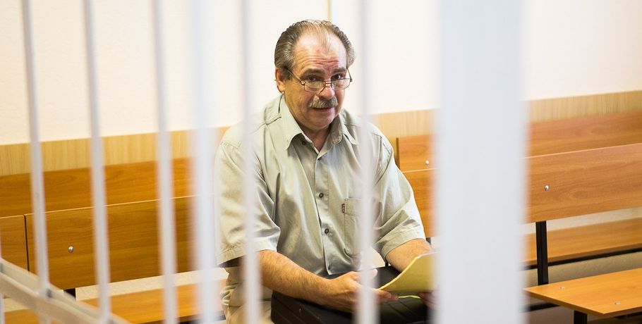 Анатолий Тиль хочет отсудить компенсацию за обвинение в превышении полномочий