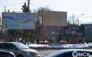 Рекламные щиты на улицах Омска простоят по 10 лет