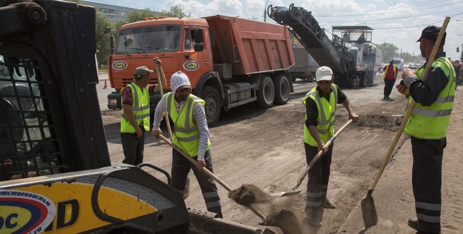 Омские чиновники пообещали отремонтировать все дороги к 2025 году