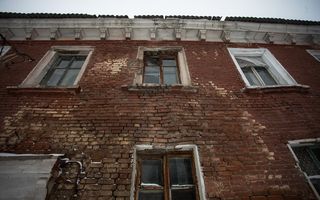 Фонд ЖКХ проверяет, как в Омске расселяли аварийные дома