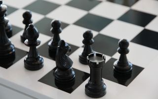 Омич Владислав Артемьев занял пятое место на престижном шахматном турнире в ОАЭ