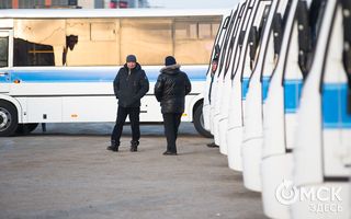 Для омских дачников начинают работать садовые автобусы