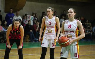 Баскетболистки "Нефтяника" стали серебряными призерами Суперлиги