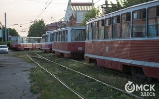 В Омске временно перестанут ездить три трамвая и троллейбус