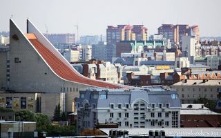 Омск вошел в число городов, где подешевело жилье