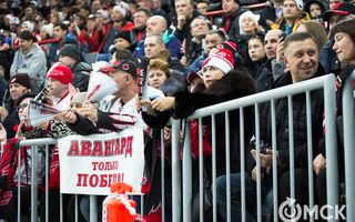 КХЛ: права на Зернова и Варфоломеева принадлежат "Авангарду"