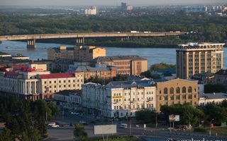 В Омске для транспорта открыли движение на улице Ленина