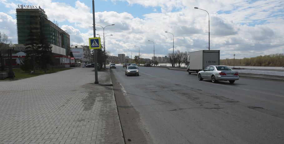 Омские чиновники не спешат хоронить идею запуска автобусов по набережной и Жукова