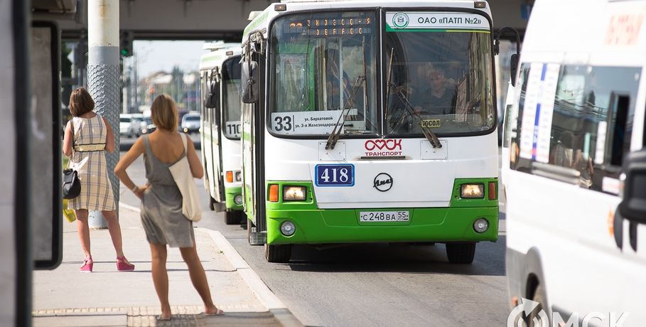 На омские дороги выйдут 20 больших автобусов