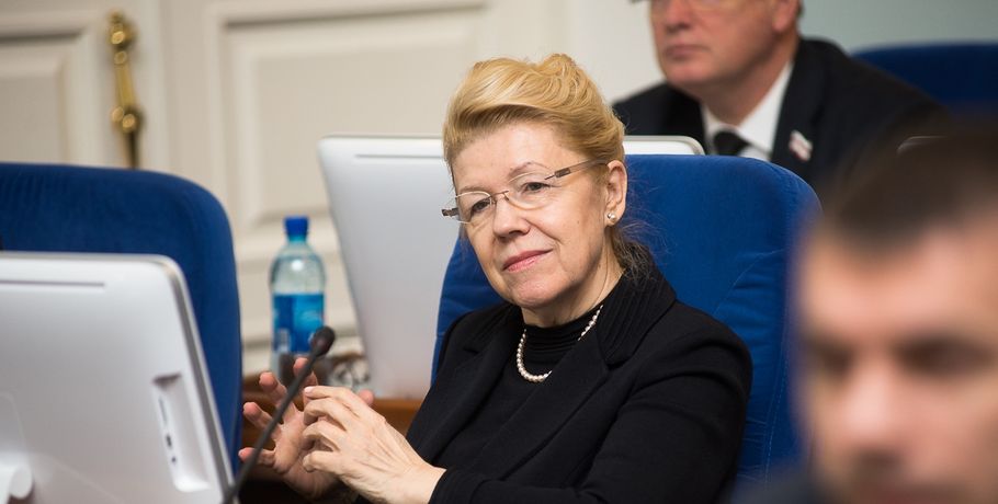 Елена Мизулина осталась на посту сенатора от Омской области