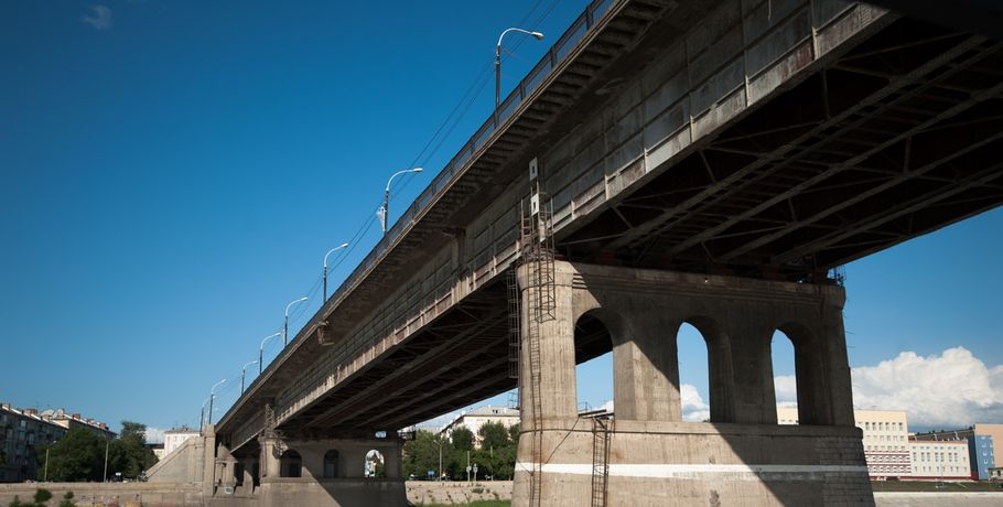 Скоро в Омске приступят к ремонту Ленинградского моста
