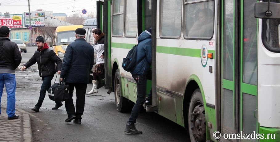 В Омске по просьбам горожан изменятся маршруты трёх автобусов