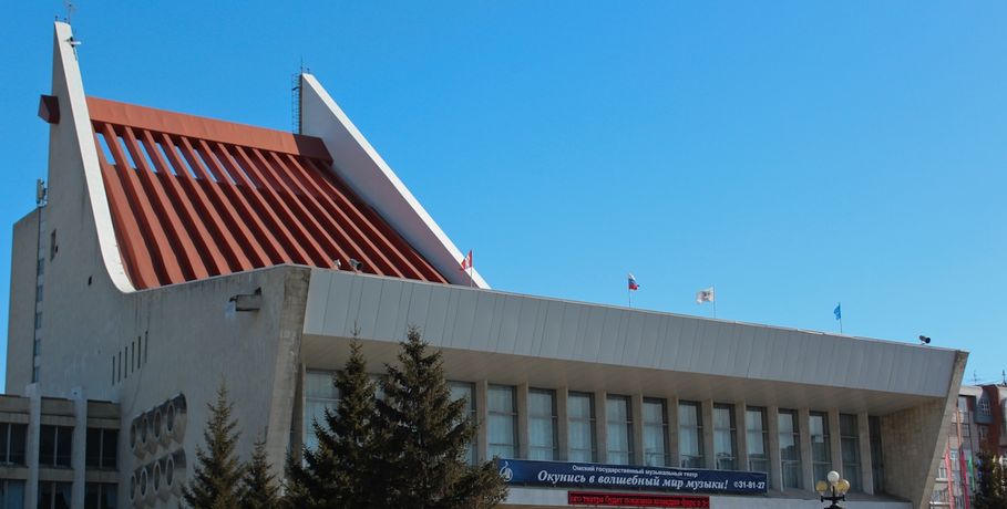 В Омске у Музыкального театра развернётся реконструкция
