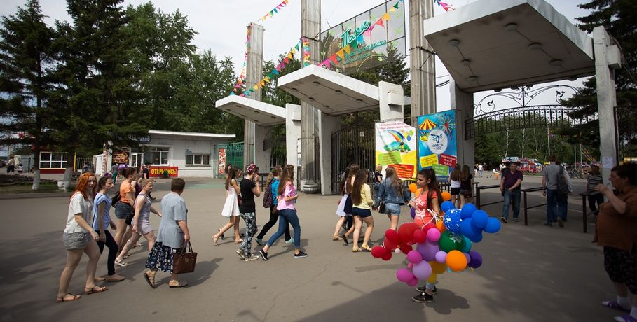 В Омске парк им. 30-летия ВЛКСМ к лету закупает новые карусели